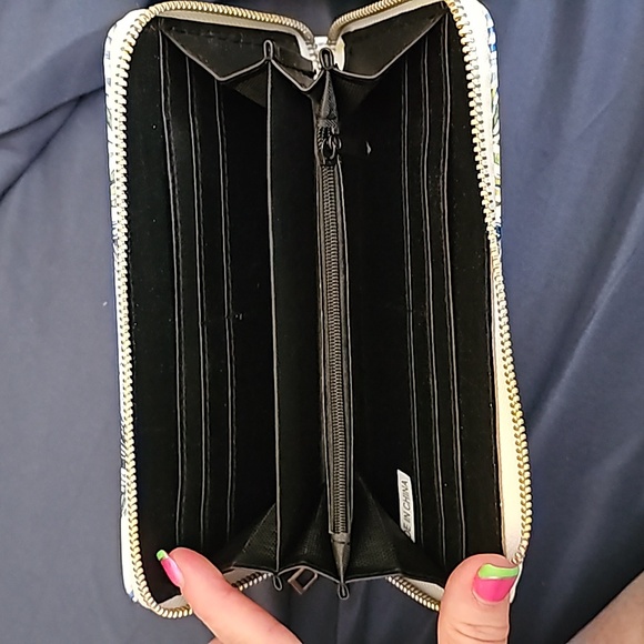 Wallet - Picture 3 of 3